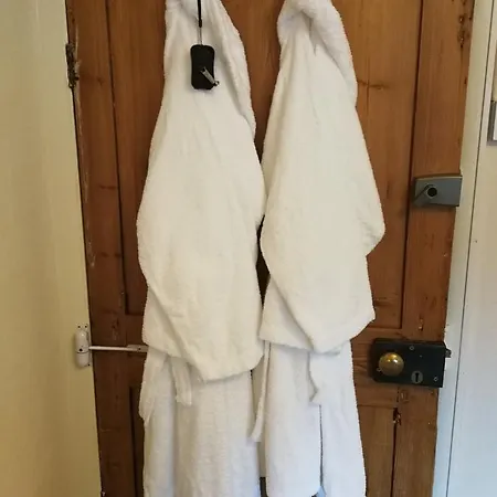 住宿加早餐酒店 Rumah 4*